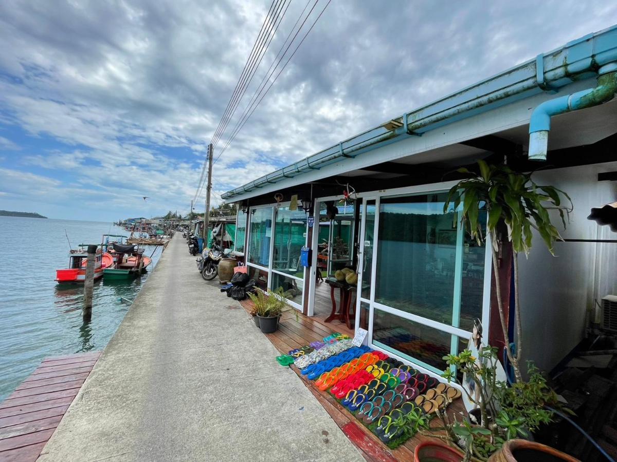 Dutchman Homestay Ko Kut Esterno foto