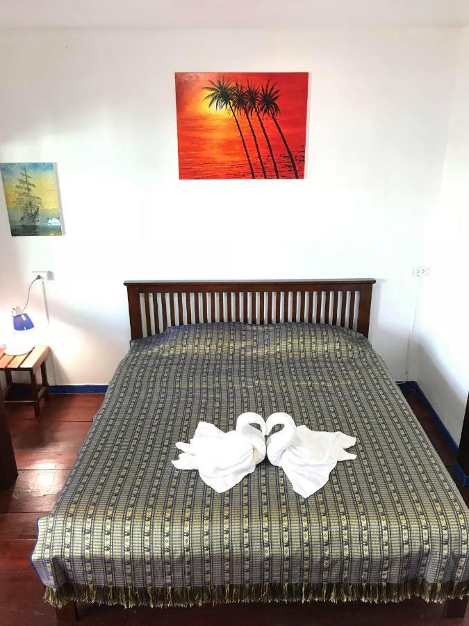 Dutchman Homestay Ko Kut Esterno foto