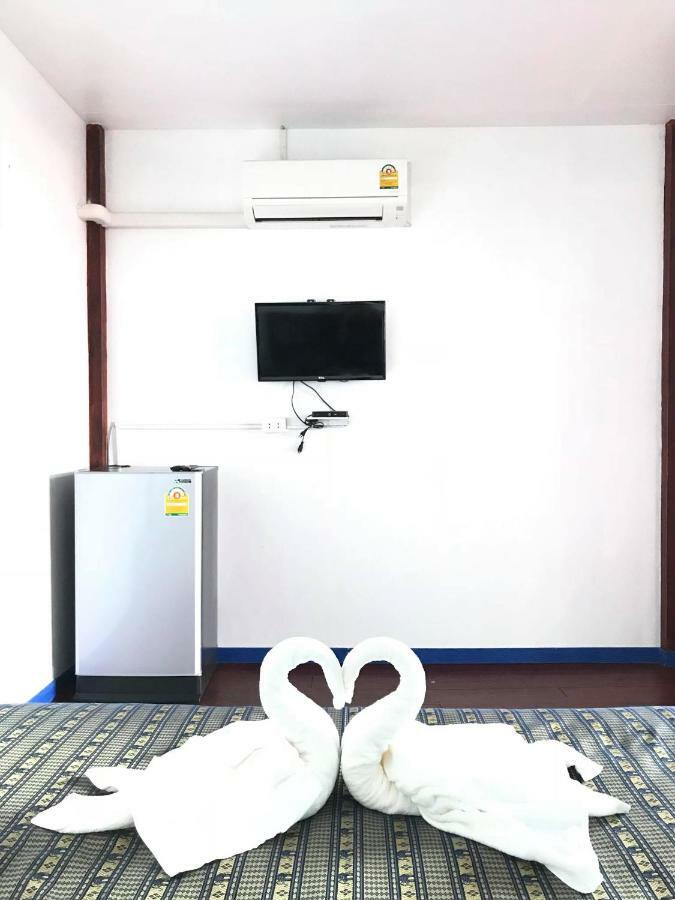 Dutchman Homestay Ko Kut Esterno foto